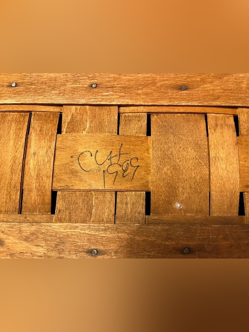 Longaberger Lidded Vintage Picnic Basket with Signature Handwoven 1989 - Picture 3 of 9